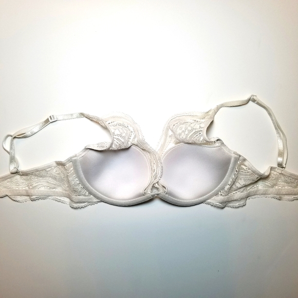 Calvin Klein Lace Demi Bra - Picture 3 of 5